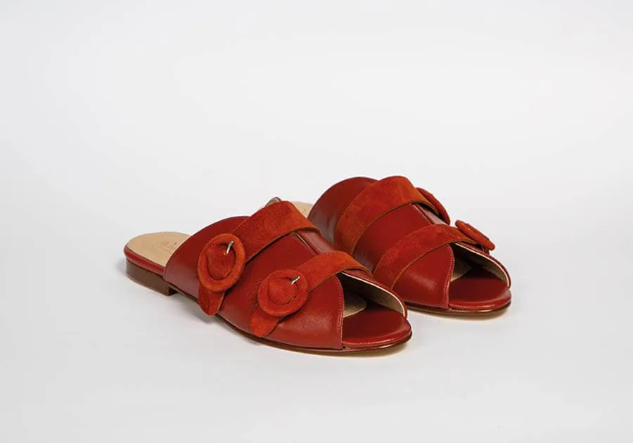 Akai Slide | Auburn Calfskin Leather