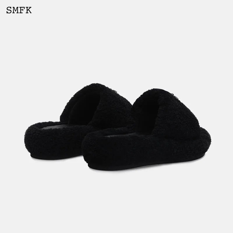 Black Balloon Velvet Wool Slippers
