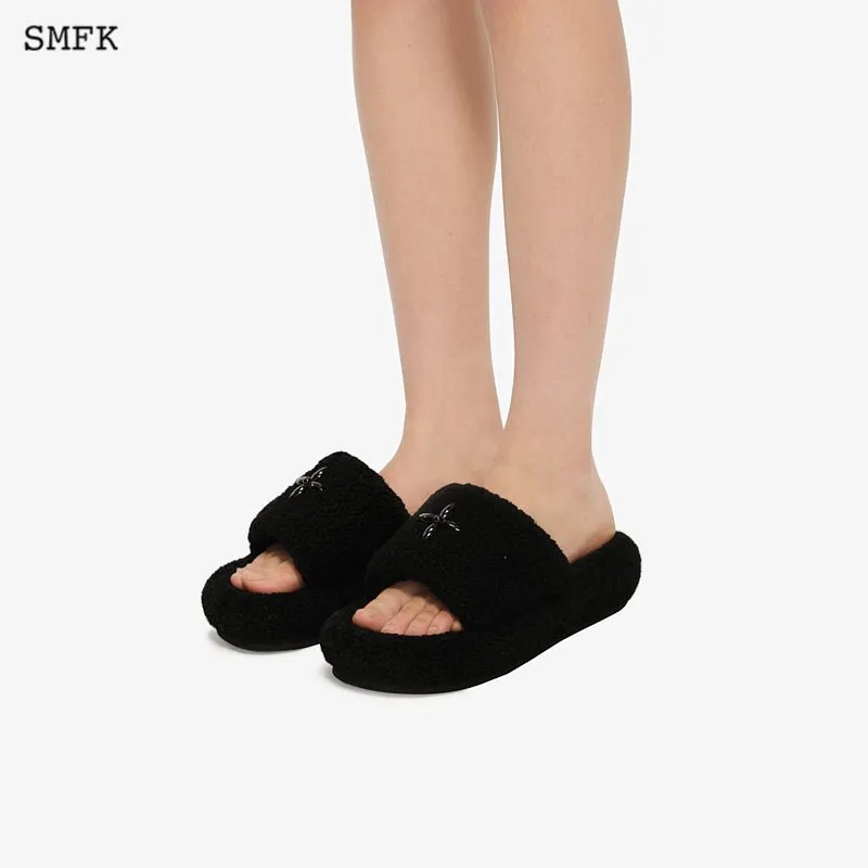 Black Balloon Velvet Wool Slippers