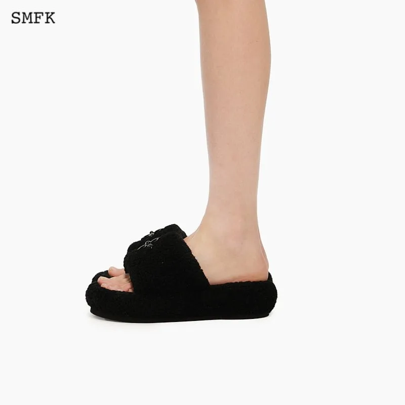 Black Balloon Velvet Wool Slippers